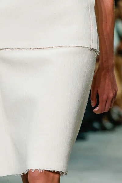 Look 1